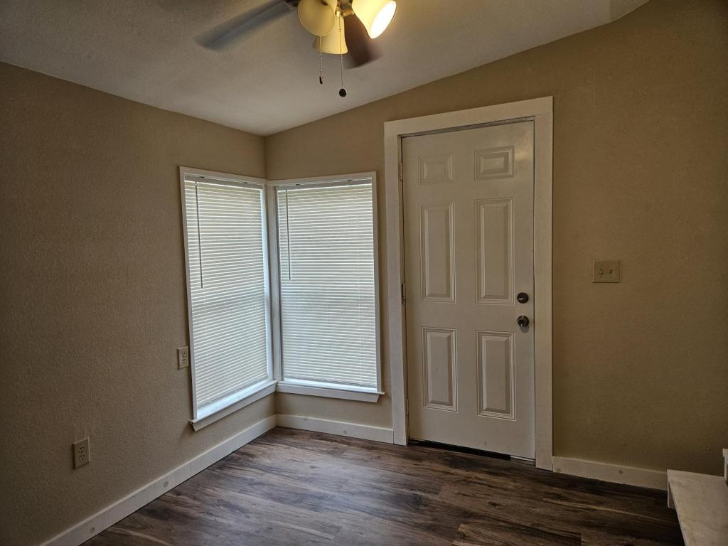 Photo - 817 Cresthill Rd