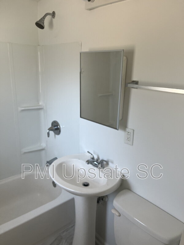 Photo - 201 Chandler Dr Unit Apt 32C