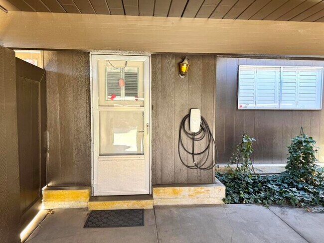 Photo - 855 E Three Fountains Dr Unit 855 E Thre