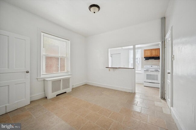 Photo - 1658 Conklin St