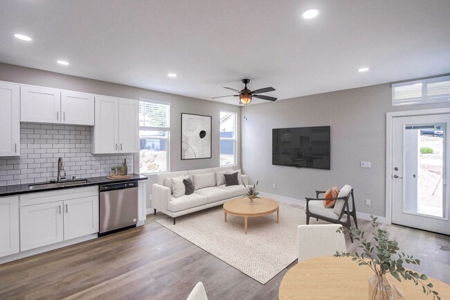 Photo - The Royal of Rancho Penasquitos