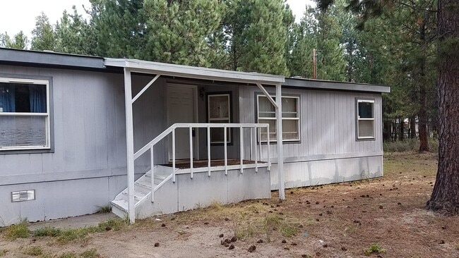 Building Photo - 1837 Lund Rd