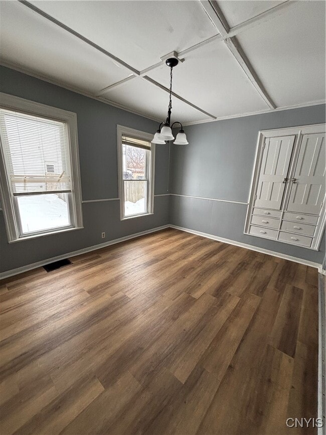 Photo - 650 Emerson St