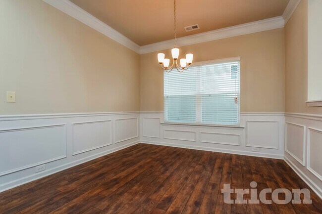 Photo - 55 Thorndale Ct