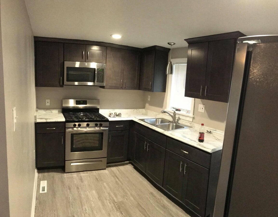 Photo - 102 James St