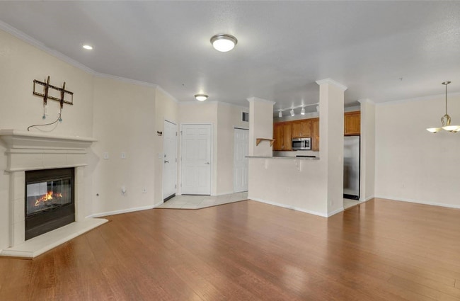 Photo - 3875 S Dayton St Unidad 102 Rental