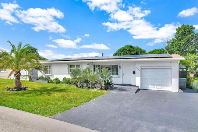 Building Photo - 1420 S 24th Terrace