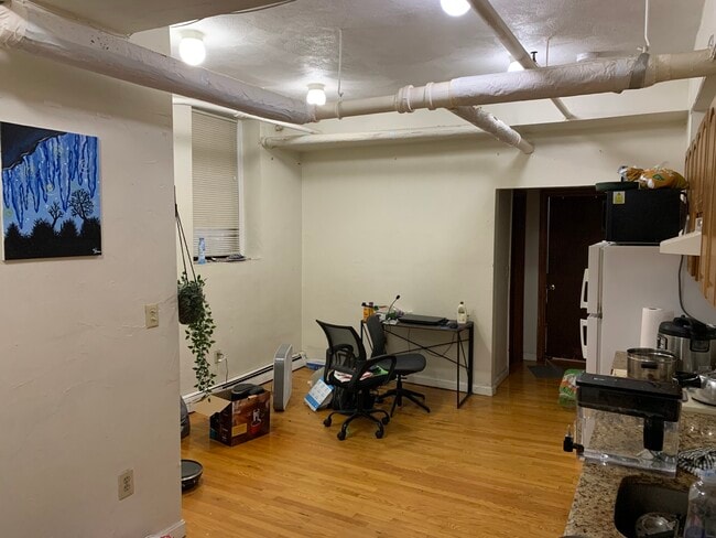 Building Photo - 25 Saint Stephen St Unit B2