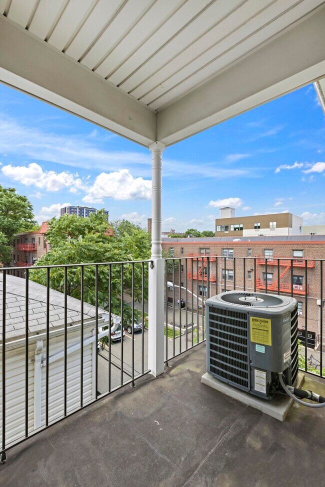 Photo - 304 49th St Unit 3