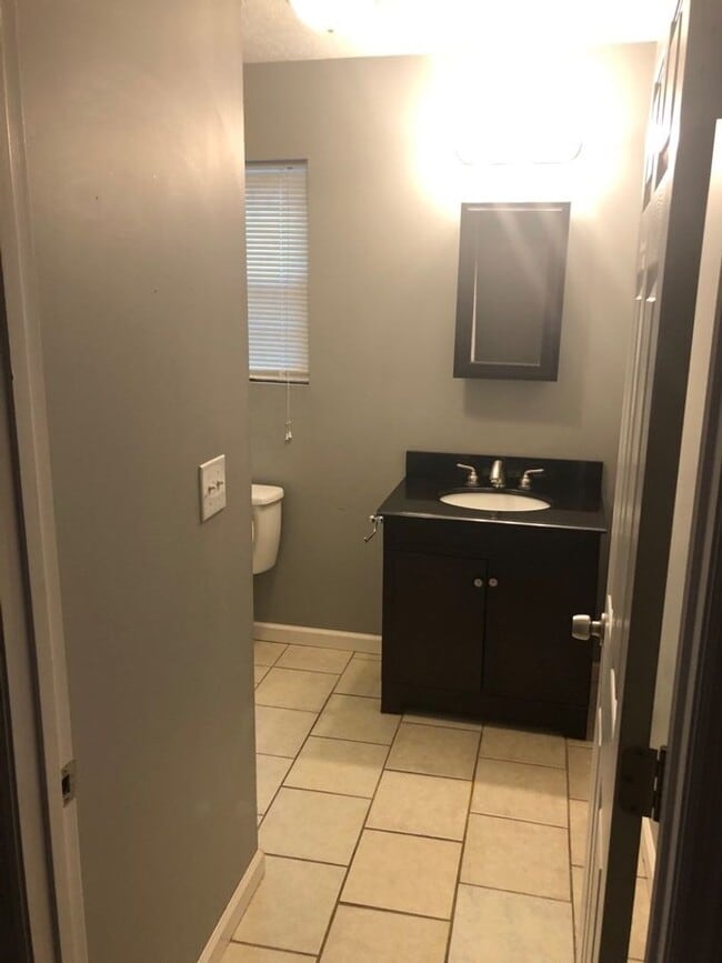 Photo - 807 Mountain St NW