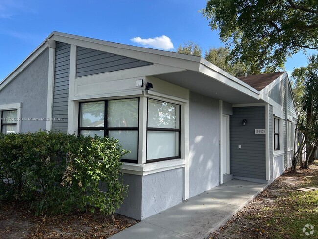 Building Photo - 8052 NW 41st Ct Rental