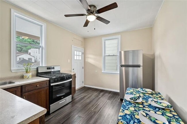 Photo - 13 Vilsack St Unit 1