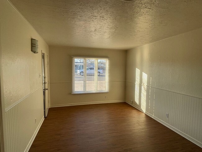 Photo - 4802 39th St