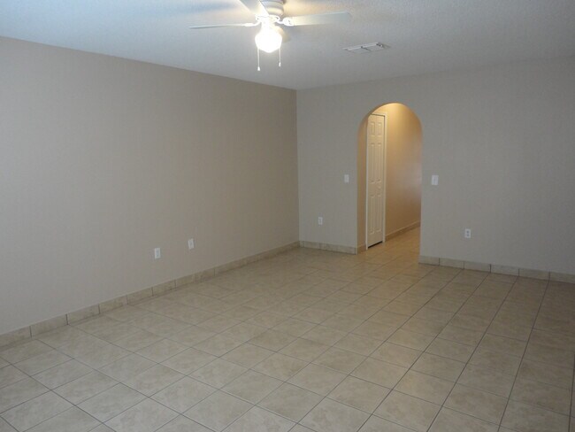 Photo - 1019 Brenton Leaf Dr