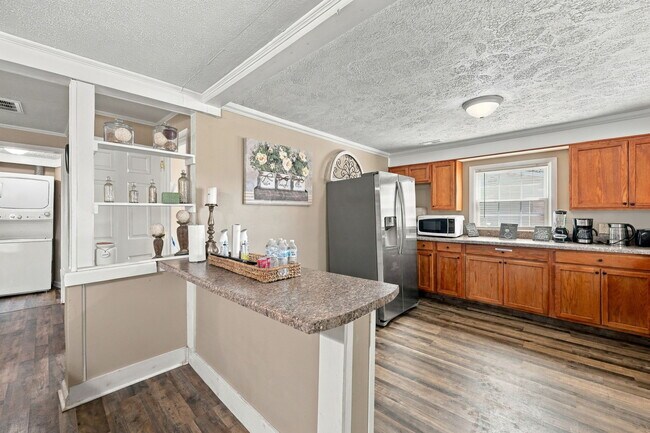 400 N Magnolia Ave