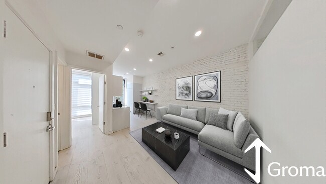 Photo - 2 Worthington St