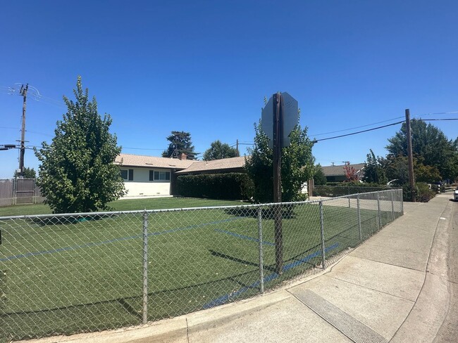 Photo - 9101 Rosewood Dr