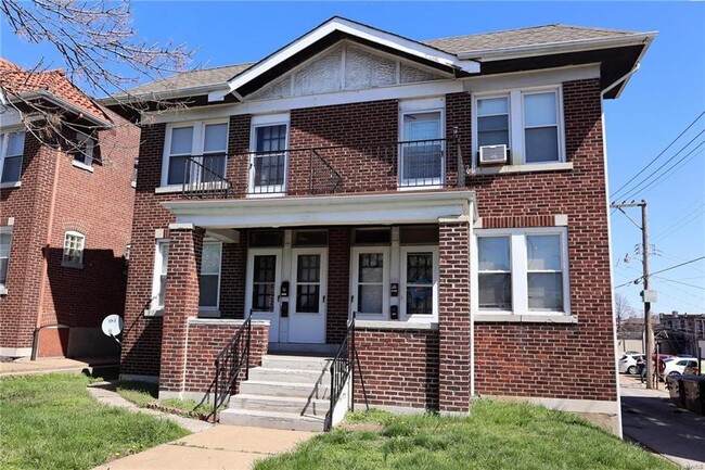 Lindenwood Ave 4915/4917 - Lindenwood Ave 4915/4917 Apartment Unit 4915 #2F