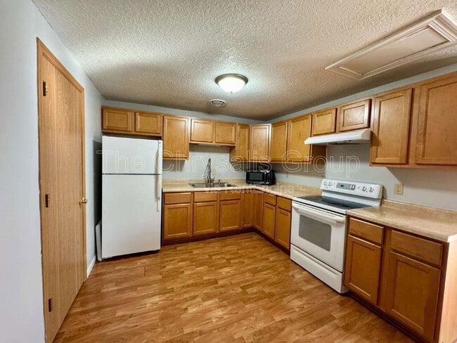 Photo - 704 W Superior St