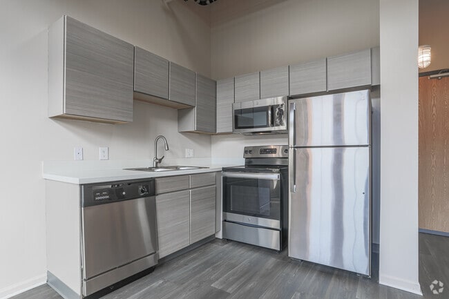 1BR, 1BA - 535SF - Kitchen