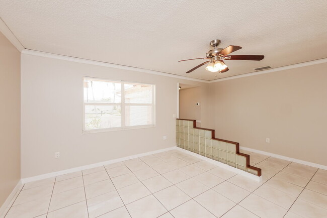 Photo - 9521 NW 25th St