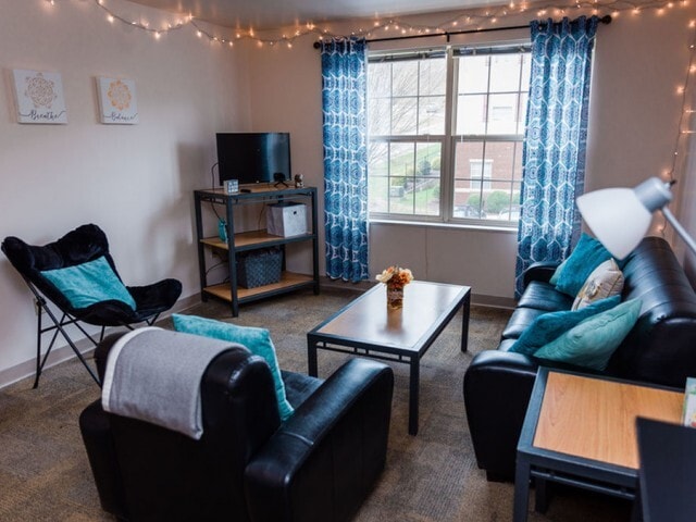 Photo - Honeysuckle Student Apartments