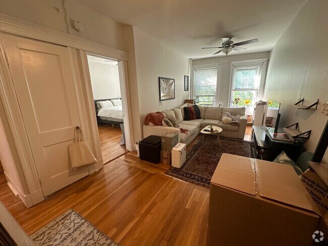 Building Photo - 1872 Commonwealth Ave Unit 10 Rental