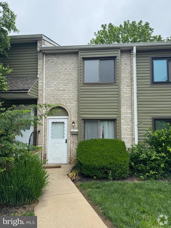 Building Photo - 603 Valley Dr Rental