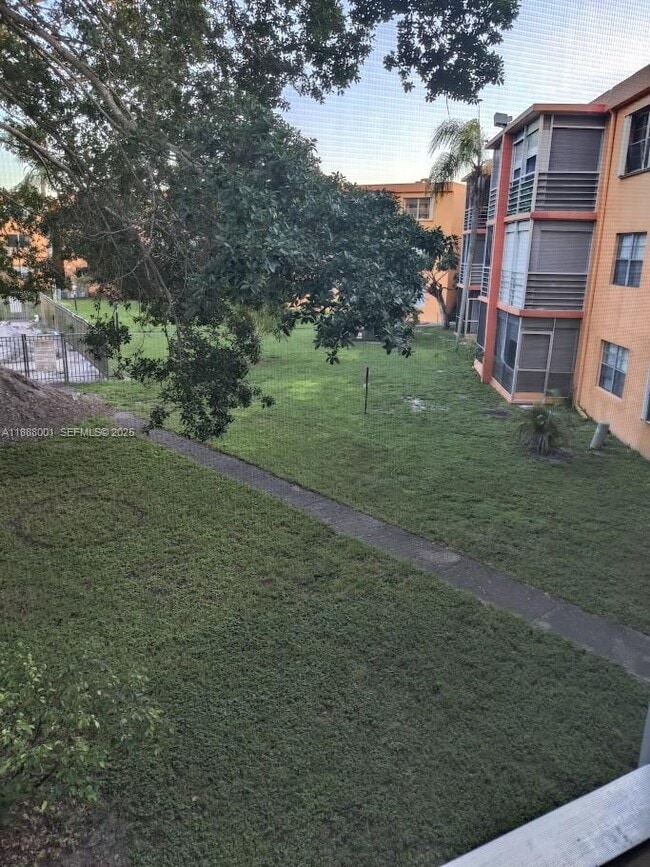 Photo - 4384 NW 9th Ave Unidad 20-2D