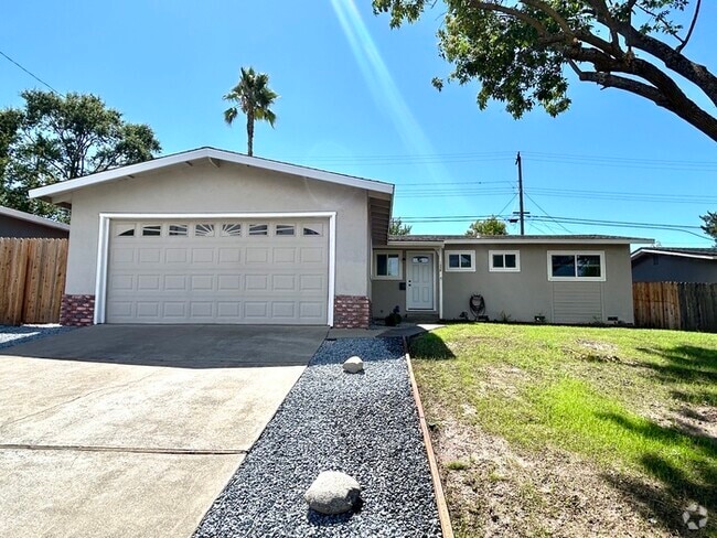 Building Photo - Beautiful 3 bedroom 2 Bathroom For Rent in... Rental