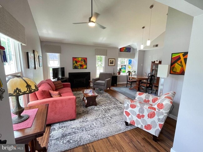 Photo - 272 Wood Stream Ct