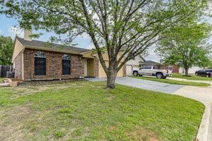 Photo - 625 Hollyberry Dr