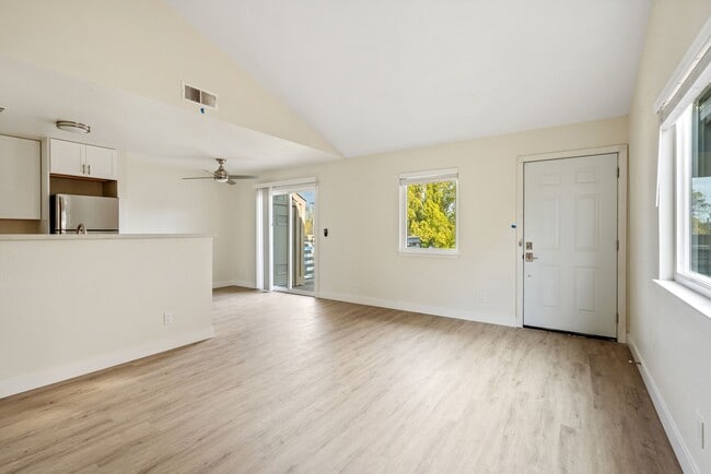 Photo - Gardenside Apartments
