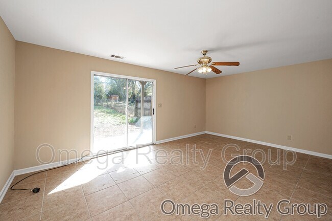 Photo - 2319 Cheshire Dr