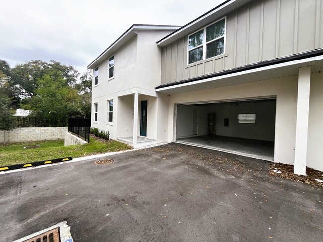 Building Photo - 2244 S Bumby Ave Rental