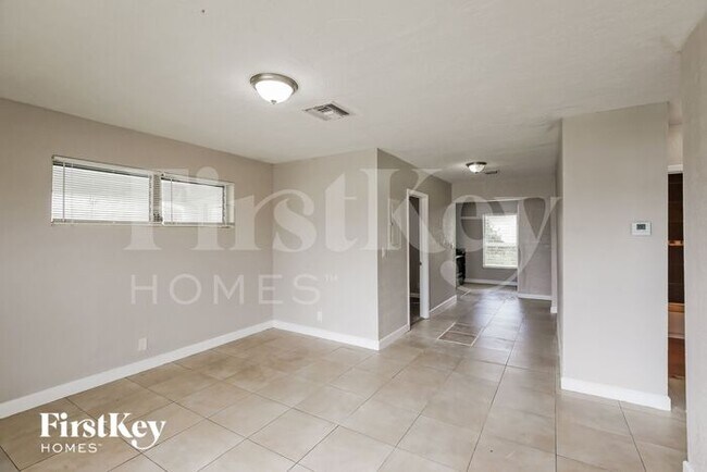 Photo - 3191 NW 5th St