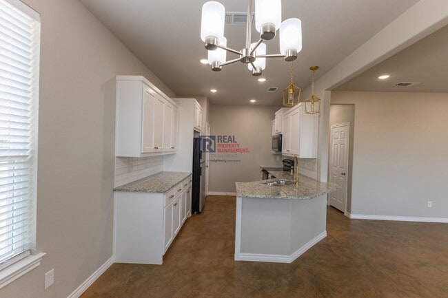 Photo - Stylish Glen Rose Home with Open Layout