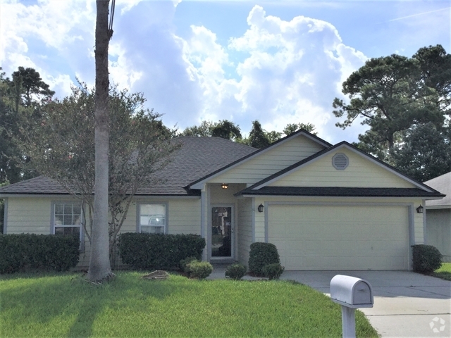 Building Photo - 1752 Chandelier Cir W Rental