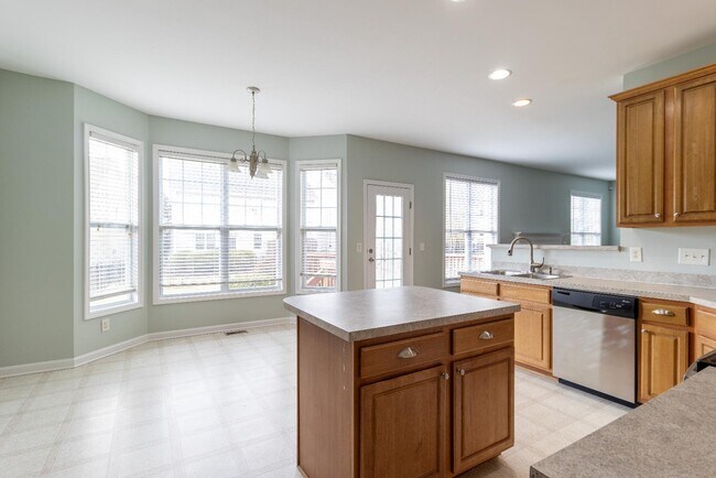 Photo - 2047 Sinclair Trce