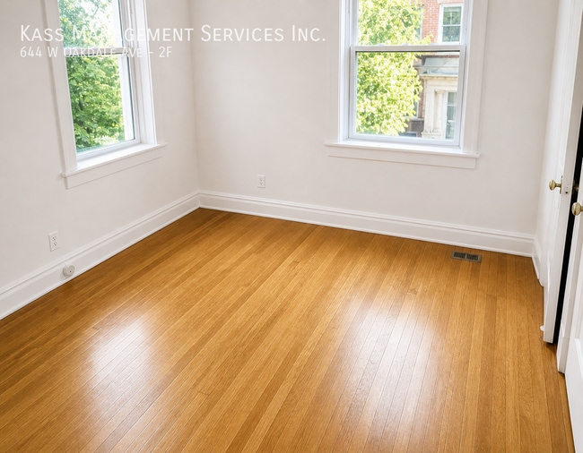 Photo - 644 W Oakdale Ave Unit 2F