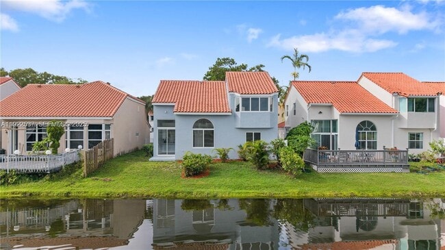 Building Photo - 3835 Lombardy St