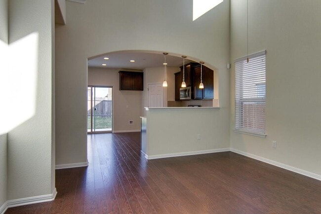 Photo - 3240 E Whitestone Blvd