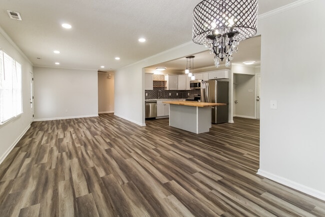 Photo - 2631 Hillway Dr