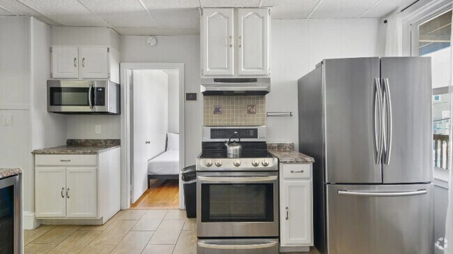 Building Photo - 823 Dorchester Ave Unit #2 Rental
