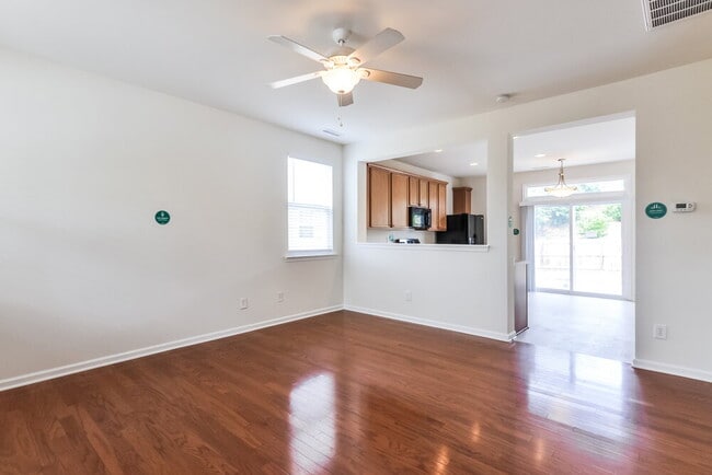 Photo - 618 Averasboro Dr