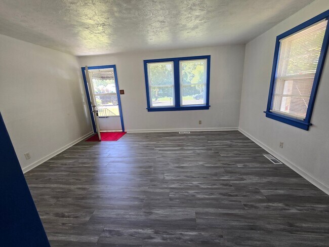 Photo - 2312 Reed Rd