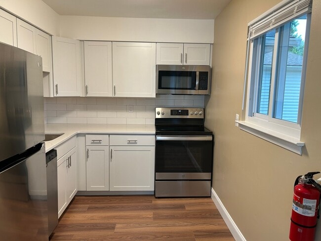 Photo - 13 Inwood Terrace