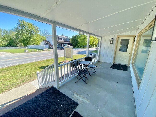 Photo - 928 Falls Road Unidad 1-4