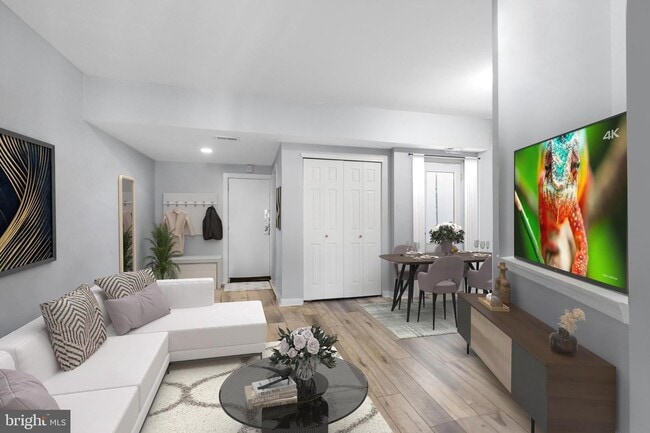 Photo - 1830 Green St Unit 3F