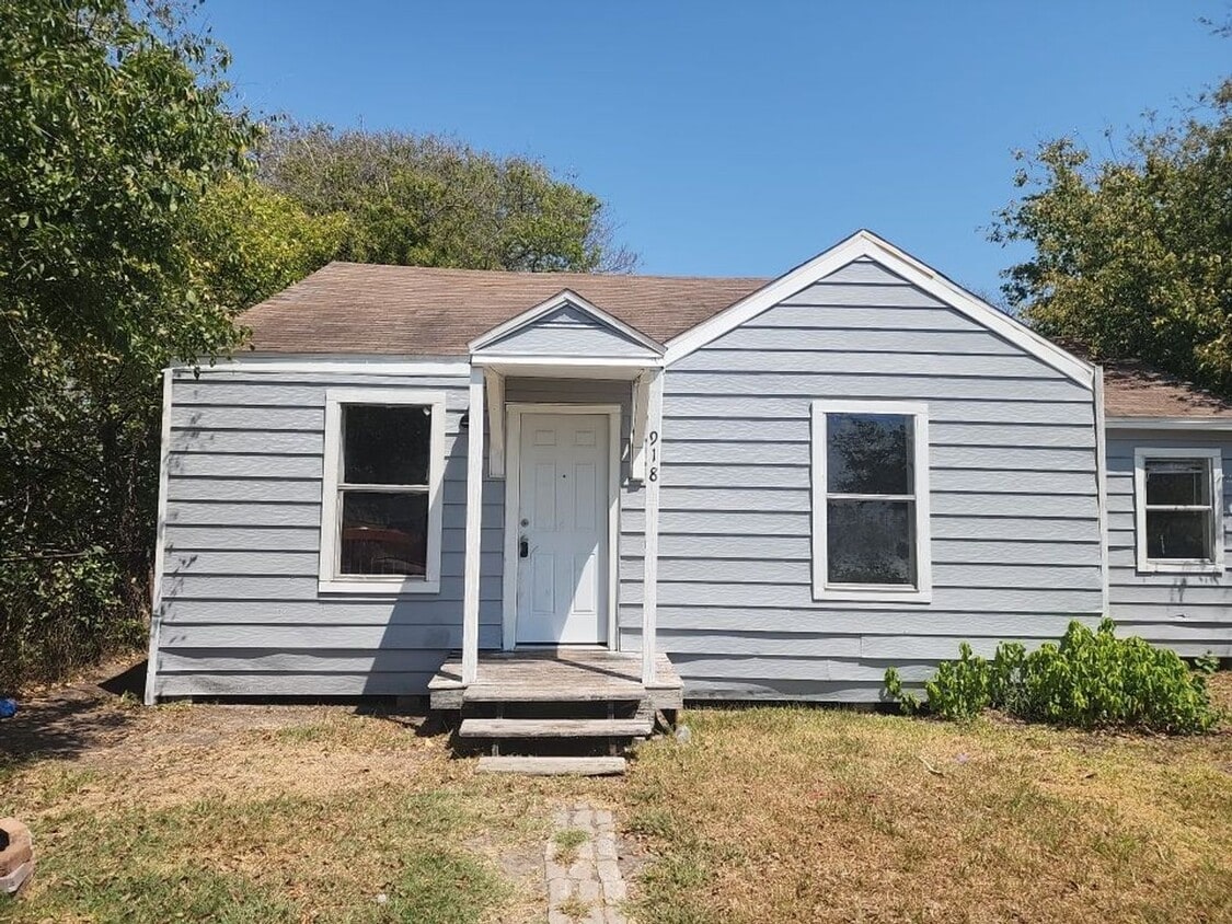 Photo - 918 3rd Ave S - ***Ask about our No Cash Security Deposit Option***